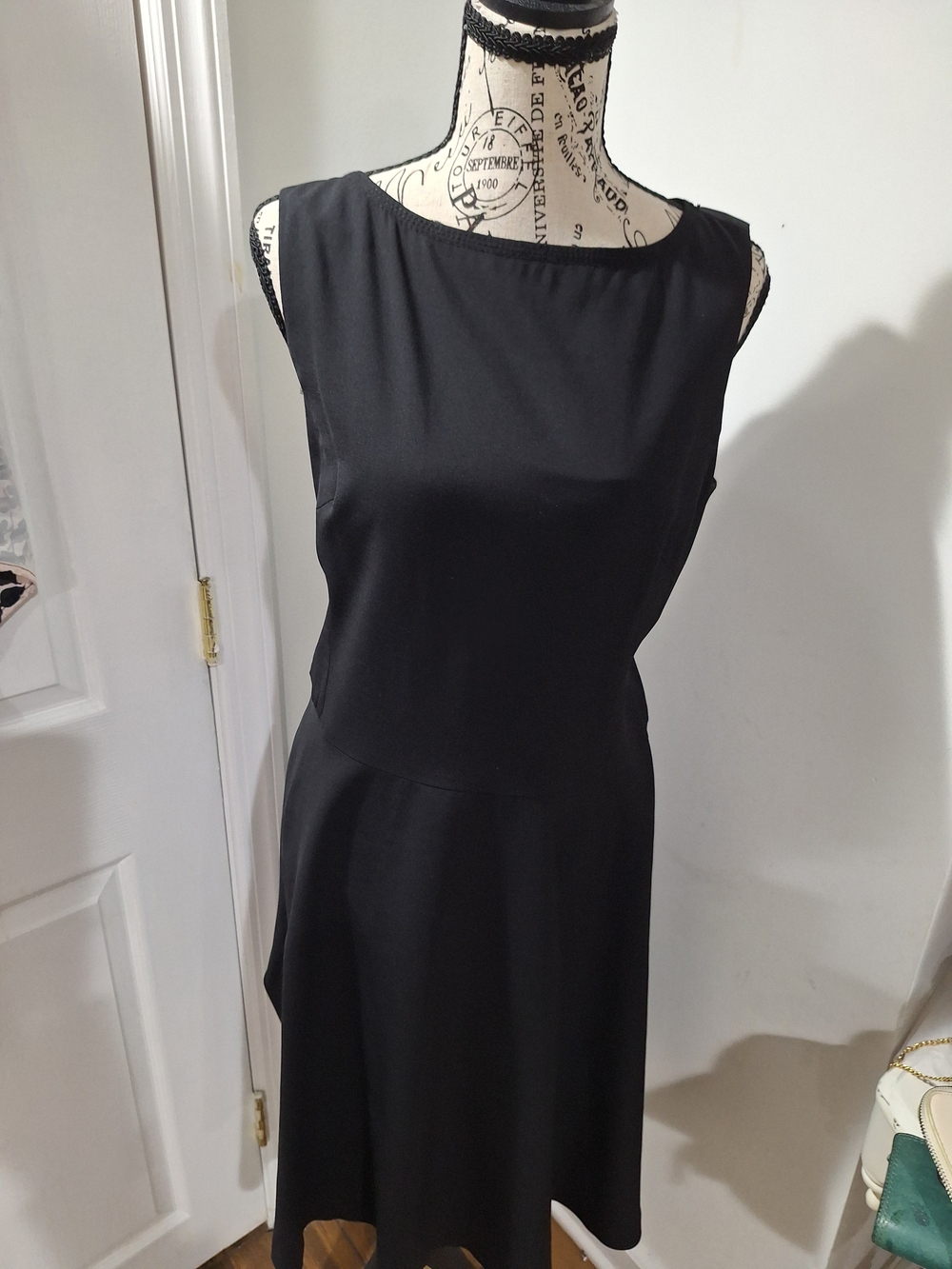 Banana Republic Black Sleeveless Midi Dress